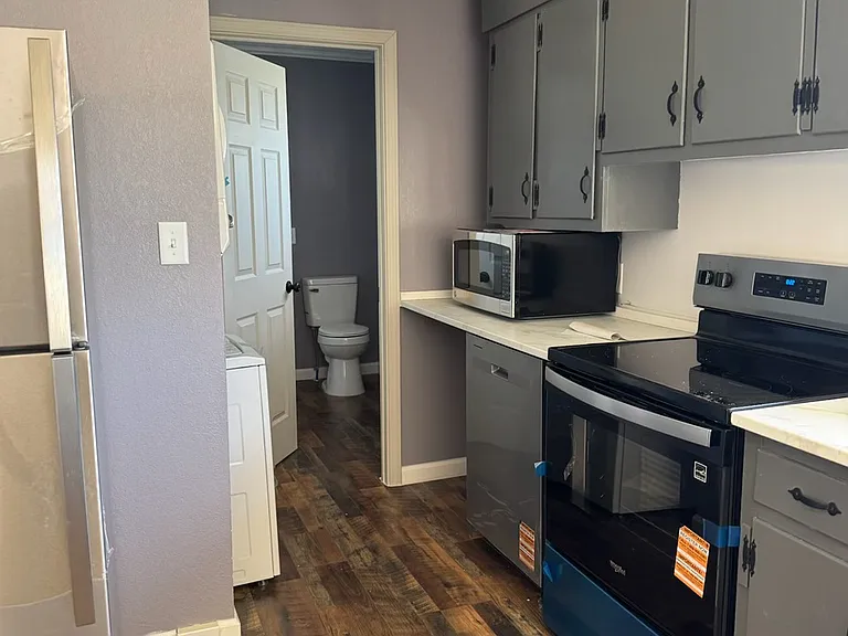 116 Cole St — Photo 12