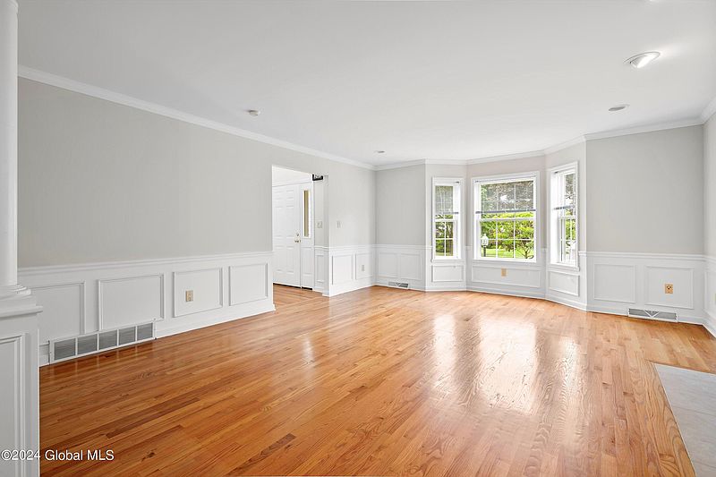 5th image of 16 Sundance Drive