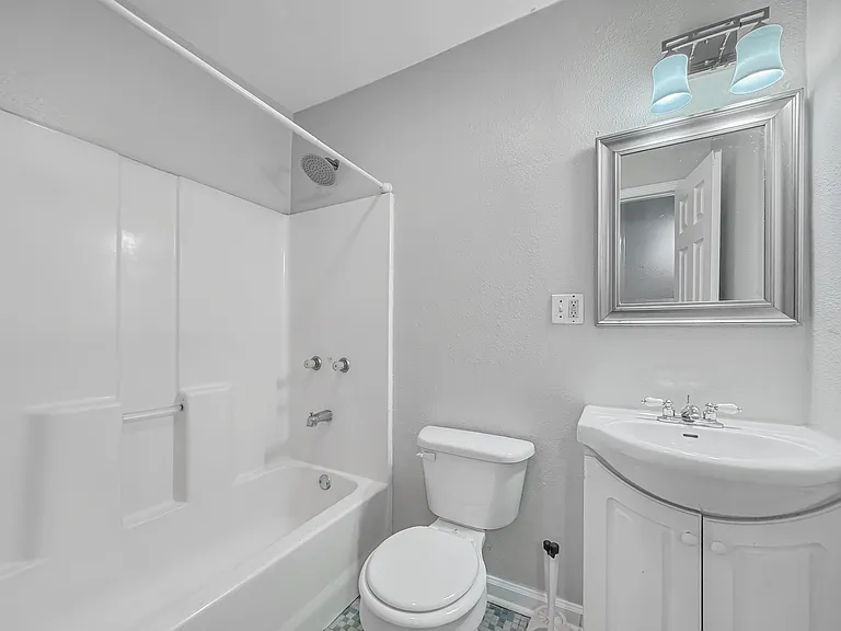 2512 Mexico St — Photo 5