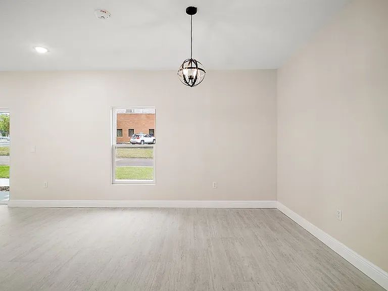 201 N Dewey St #202 — Photo 13
