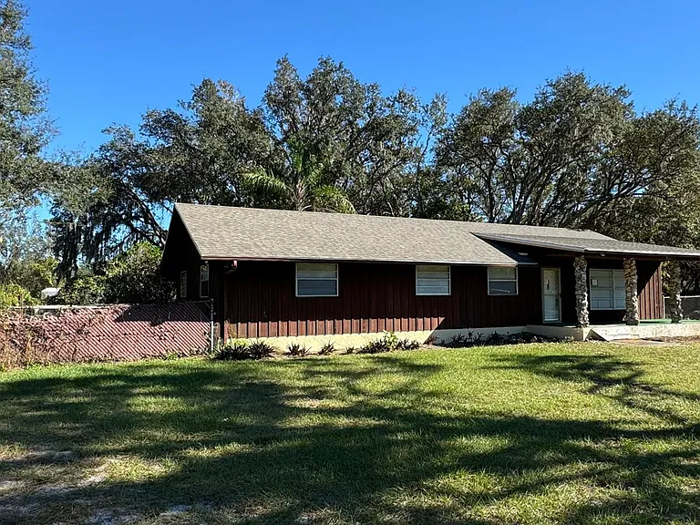 2565 Absher Rd — Photo 2