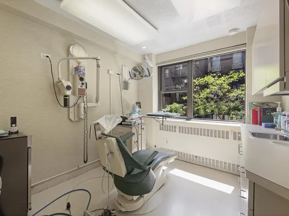 110 East 36th Street image 10 of 15