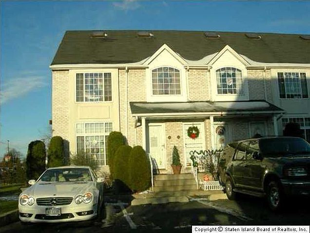 1st image of 14 Jennifer Pl