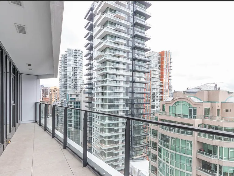 889 Pacific St #2001 — Photo 11