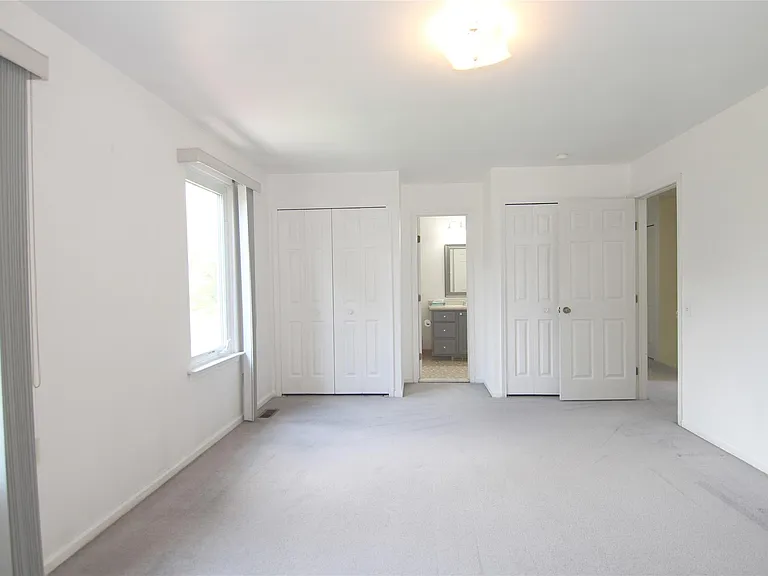 5590 Greenbriar Dr — Photo 25