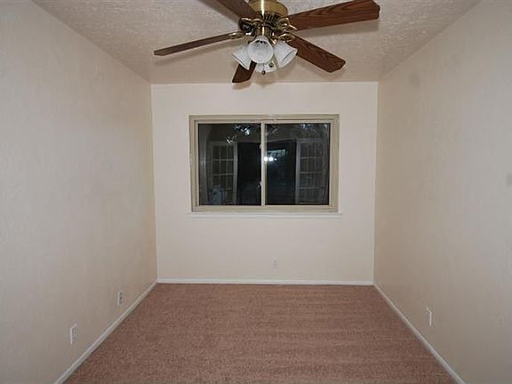 3rd image of 7408 Vickrey Dr NE