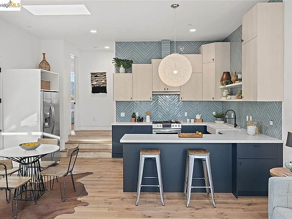 2nd image of 1094 53rd St #D