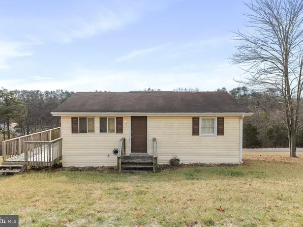 36 Tiller Cir, Inwood, WV 25428