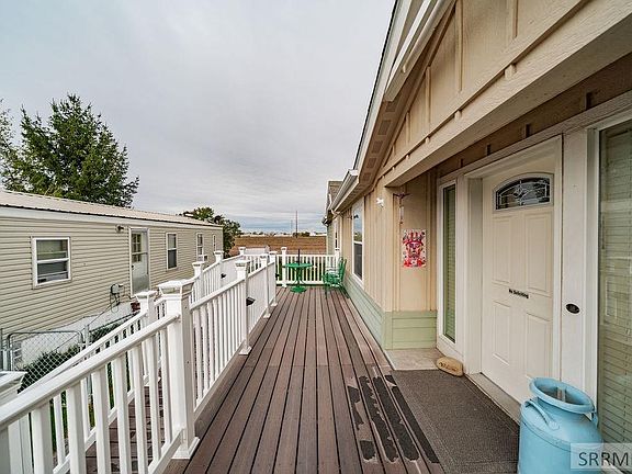 2nd image of 2139 N Pinewood Dr