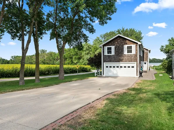 7863 Twin Lakes Rd, Manson, IA 50563