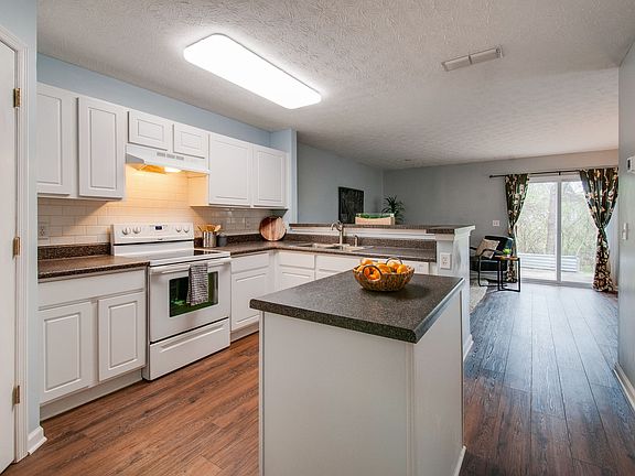 4th image of 3101 Harpeth Springs Dr