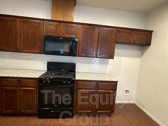 5th image of 3214 S Villa St