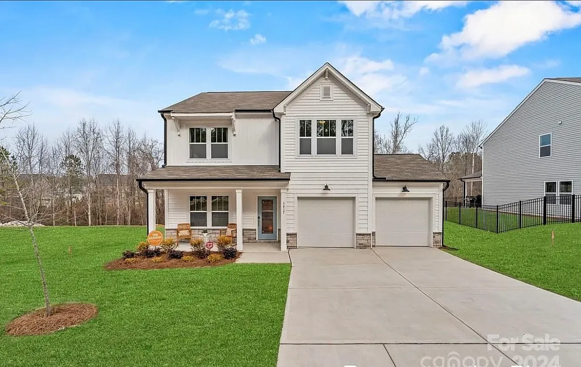 3 bed, 2.5 bath, 2201 sqft, $2,600 — Photo 1