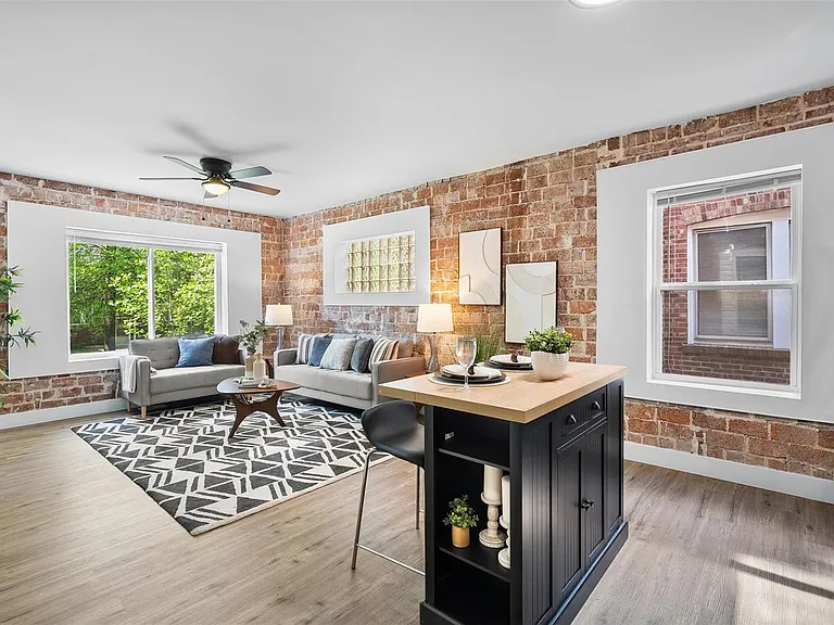 5303 Bancroft Ave #2W — Photo 3