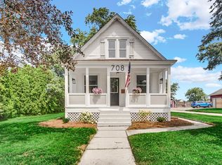 708 E Clark St, Crown Point, IN 46307