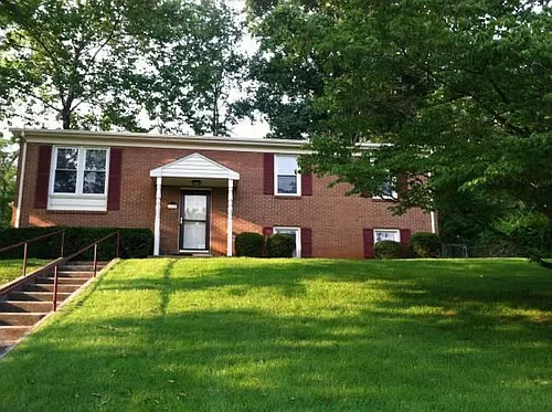 105 Saint Ives Rd Photo 1 105 Saint Ives Rd Photo 1