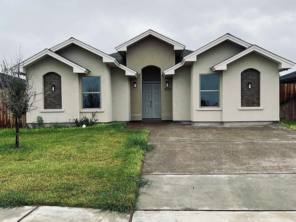 1st image of 1023 La Muralla St