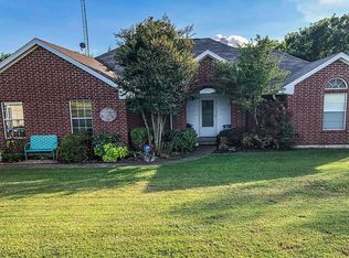 108 Ridgecrest Dr, Waxahachie, TX 75165