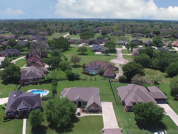 3rd image of 4503 Weston Dr