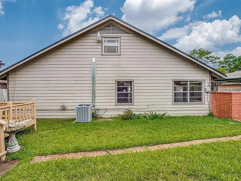 2322 Ansbury Dr — Photo 26