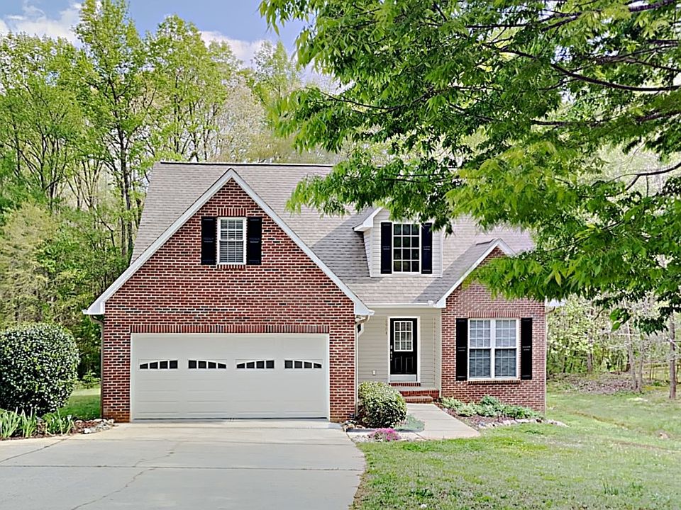 1st image of 6984 Forest Manor Dr