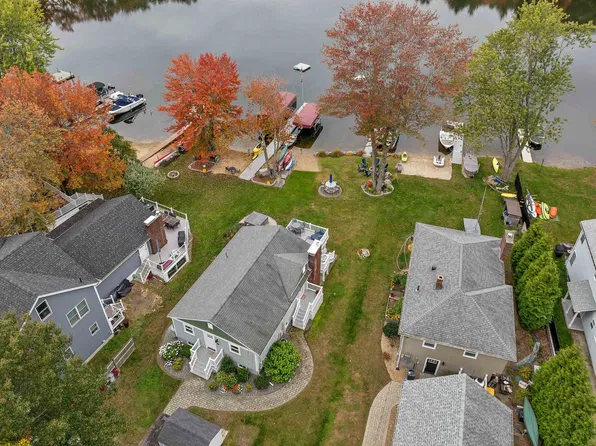 23 Escumbuit Road, Derry, NH 03038