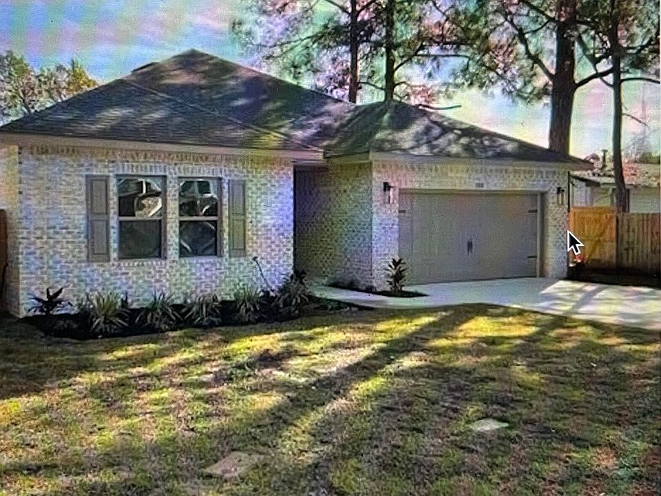 1st image of 205 Green Dr
