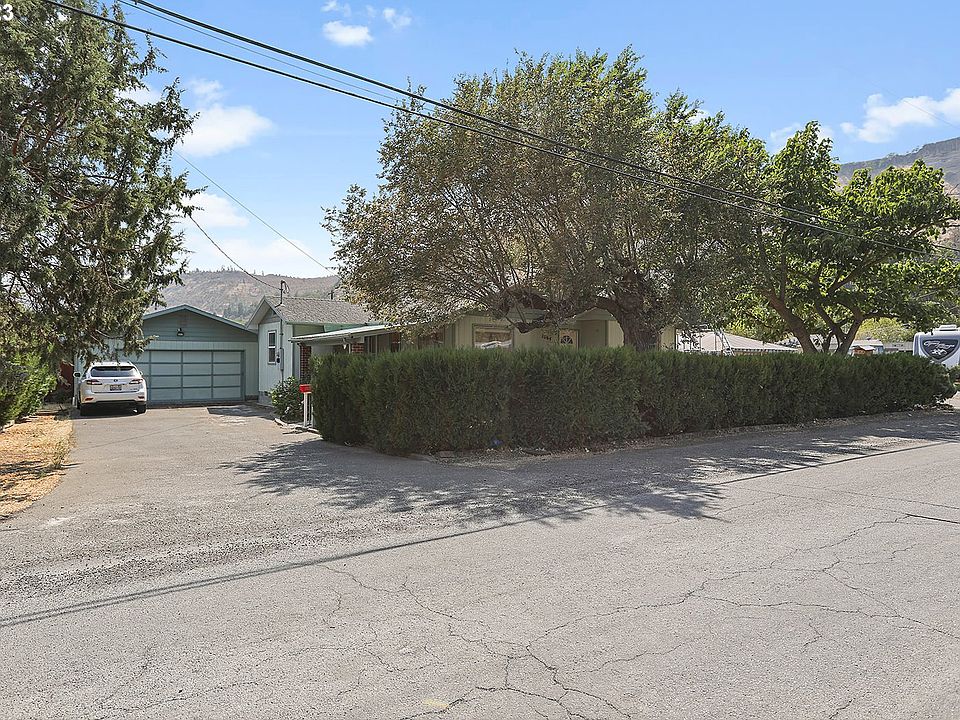 1064 Irvine St W, The Dalles, OR 97058 MLS 23389063 Zillow