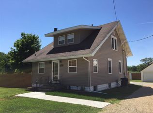 6882 E Washburn Rd, Waterloo, IA 50701