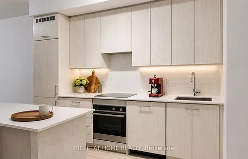 36 Elm Dr W Photo 1