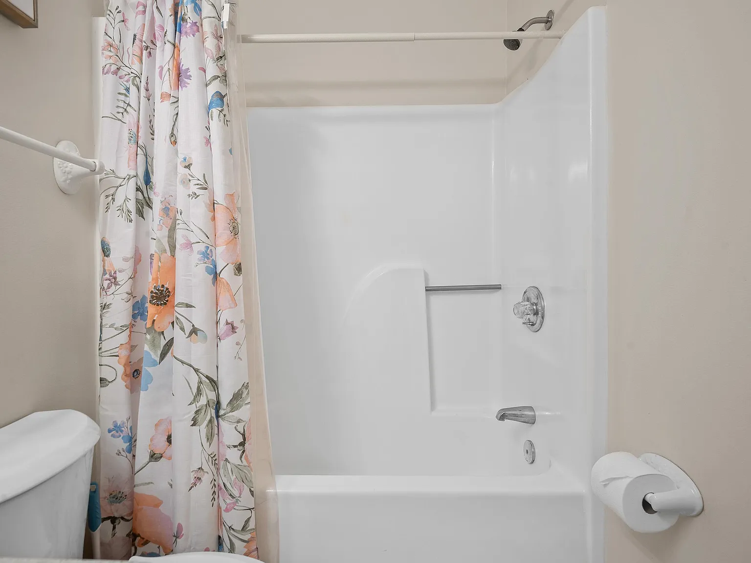 4 bed, 3.0 bath, 1752 sqft, $1,343 — Photo 4