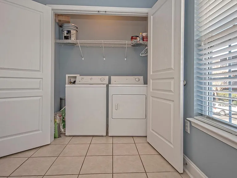 1602 Basildon Rd — Photo 17