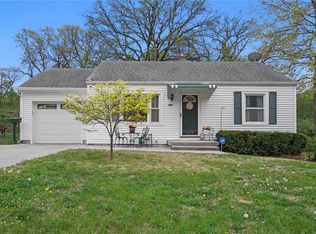 907 E 100th Ter, Kansas City, MO 64131