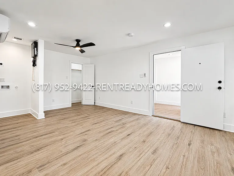 1510 W Jefferson Blvd #105 — Photo 5