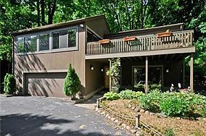 1st image of 330 Riverview Dr