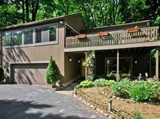 330 Riverview Dr, Ann Arbor, MI