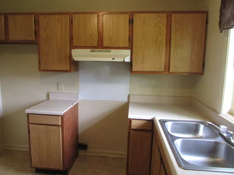 121 Dixie Dr — Photo 4