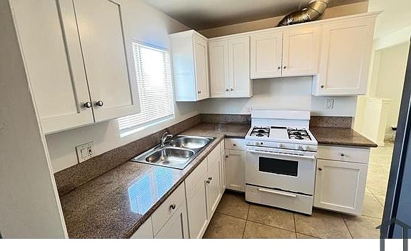 4th image of 36828 21st St E