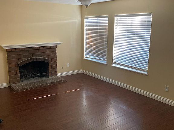 2nd image of 15793 Aqueduct Ln