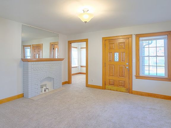 4th image of 2119 N Church St