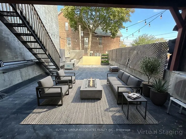 792 College St #2 — Photo 10