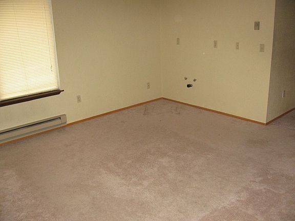 3rd image of 9405 S Sheridan Ave
