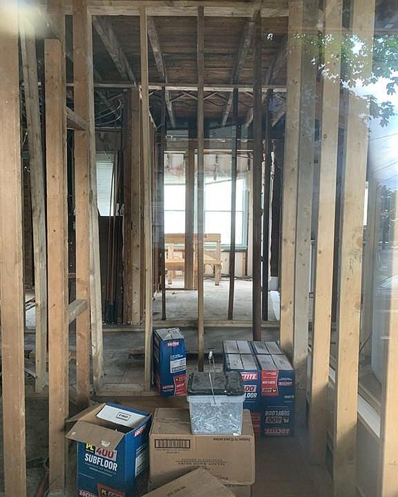 2nd image of 220 Lebanon St