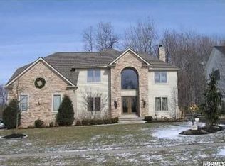 435 Walnut Ridge Trl, Aurora, OH 44202