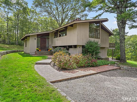 4th image of 51 Deer Run Road