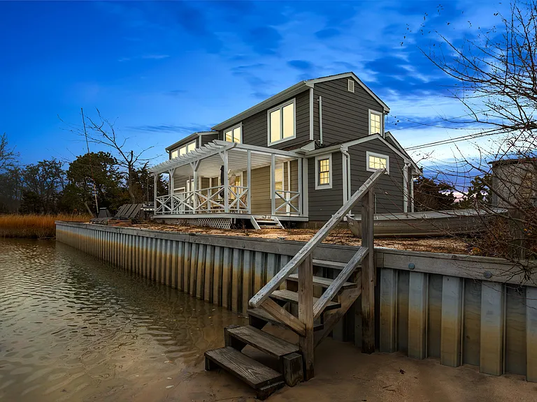 Towd Point Rd — Photo 1