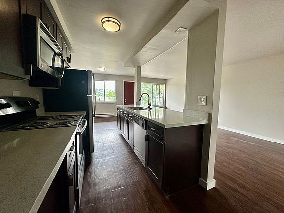 3rd image of 2517 Thorndyke Ave W #9