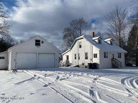 4th image of 121 Sherman Avenue
