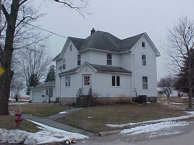 407 W 3rd St photo 1