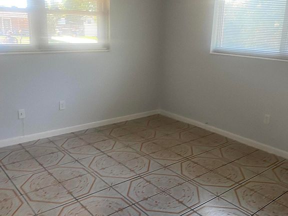 4th image of 4365 Edward Rd